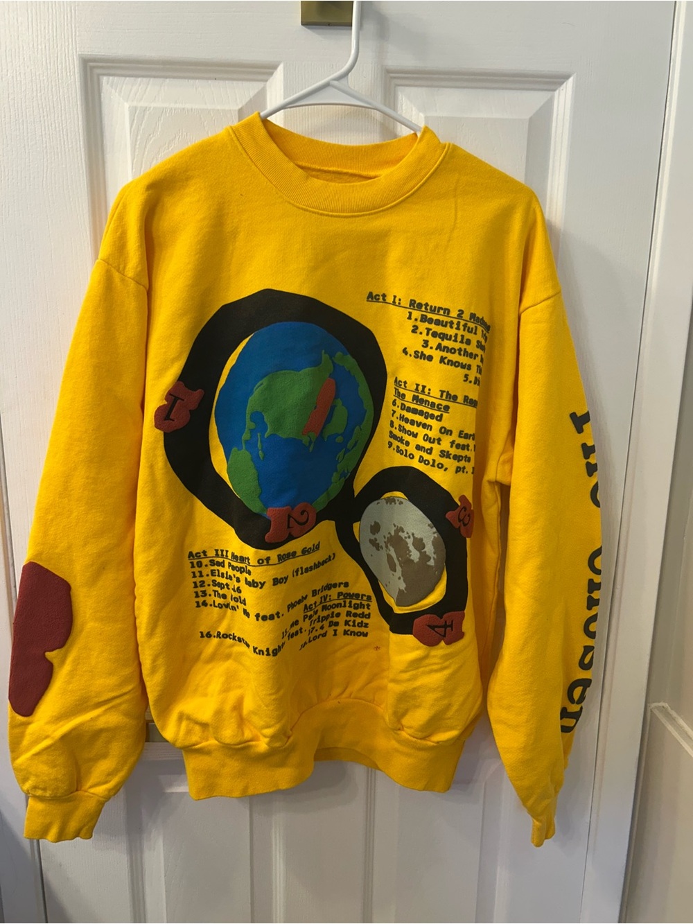 Kid Cudi Man on the Moon III: The Chosen Graphic Planet Crewneck Sweatshirt
